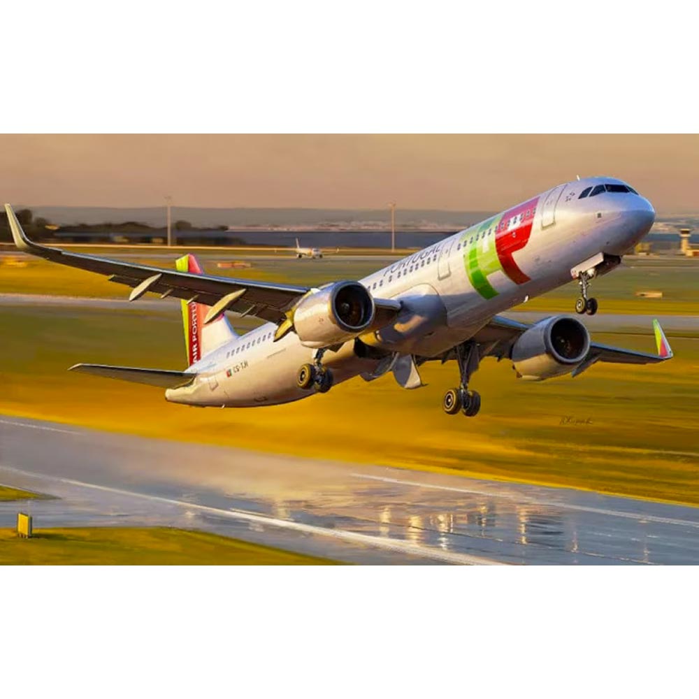 Zvezda 7043 Airbus A321neo 1:144 Plane Plastic Model Kit