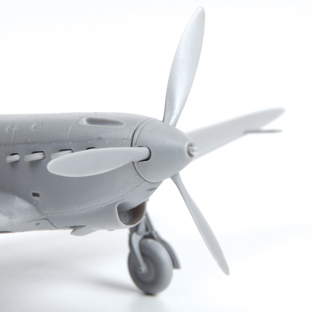 Zvezda 7327 YAK-1 Soviet Fighter Aircraft WWII 1:72 Model Kit