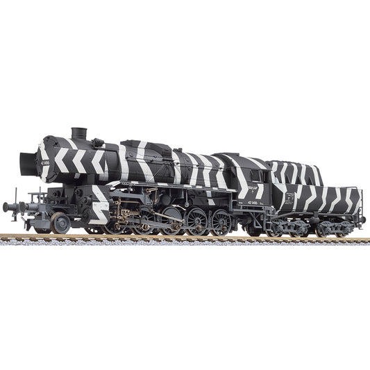 Liliput L131503 BR 42, 42 1486, winter camouflage, Ep. II HO Gauge