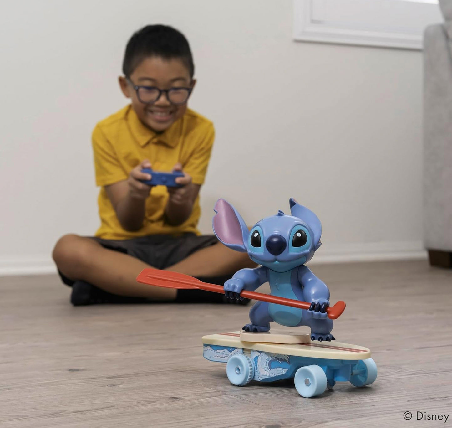 Jada Disney: Surfer Stitch on Surfboard RC Toy Age 3+