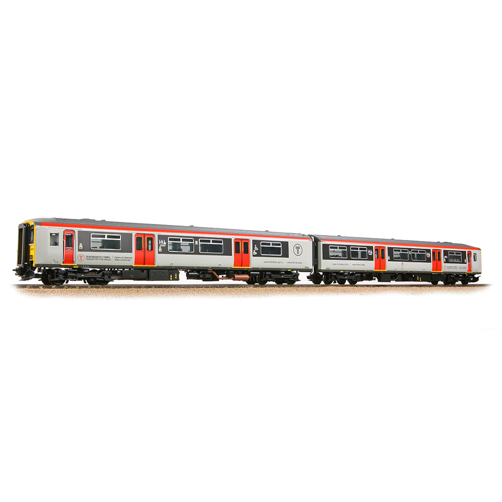 Bachmann Branchline 32-945DB Class 150/2 2-Car DMU 150213 Transport for Wales