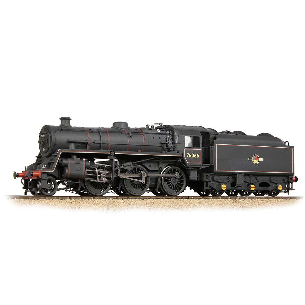 Bachmann Branchline 32-956 BR Standard 4MT with BR1B Tender 76066 BR Lined Black Late Crest [W]