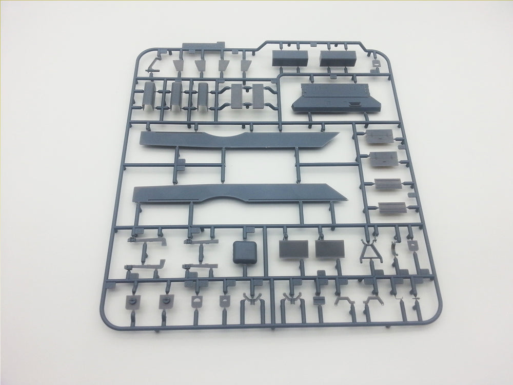 Amusing Hobby 35A008 FV215B 1:35 Model Kit