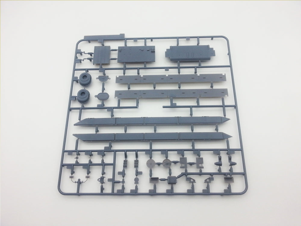 Amusing Hobby 35A008 FV215B 1:35 Model Kit