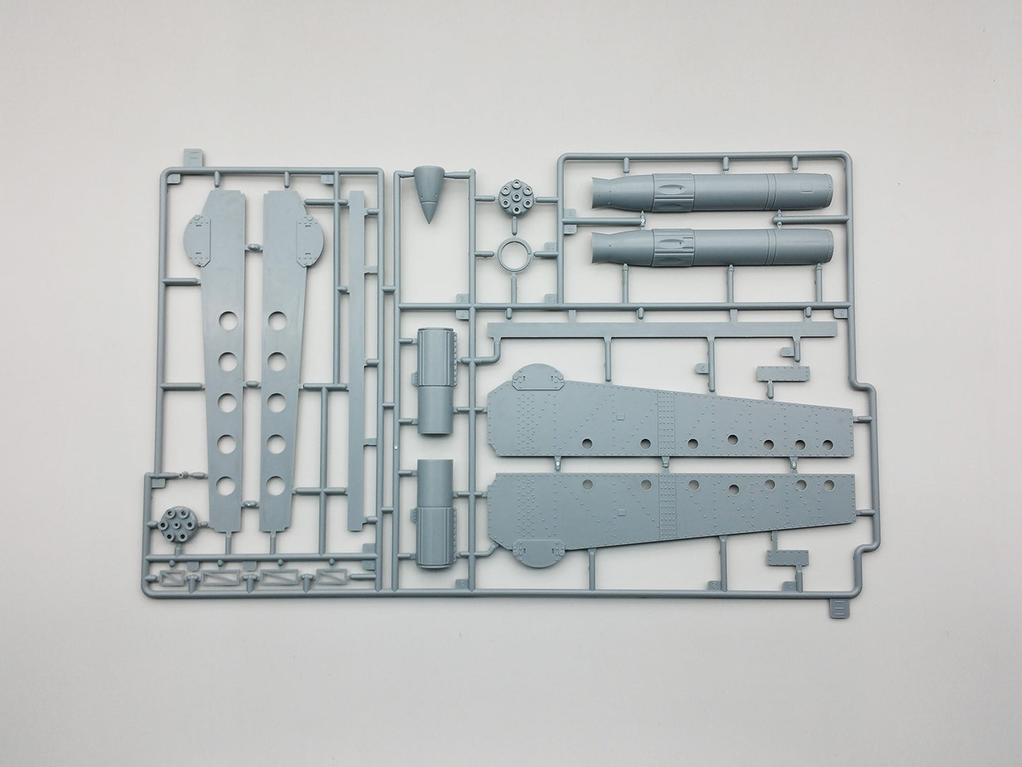 Amusing Hobby 35A010 Rheintochter R-1 1:35 Model Kit