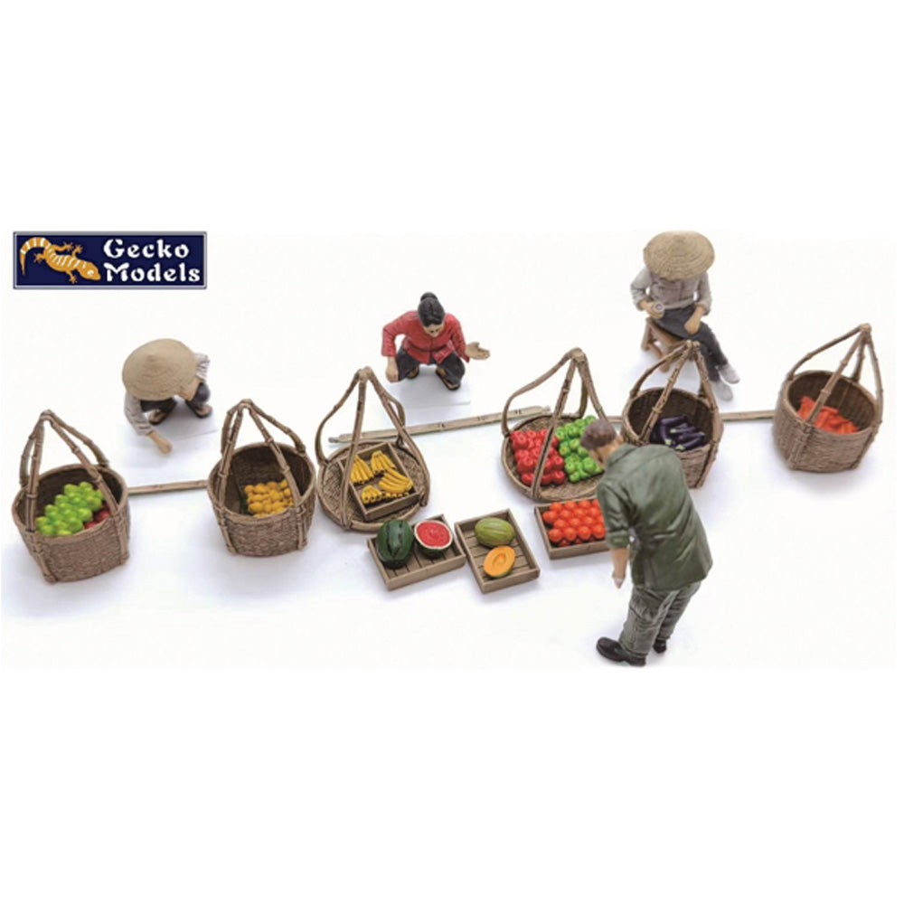 Gecko 35GM0123 60s-70s Saigon Street Fruit & Veg Vendor 1:35 Model Kit