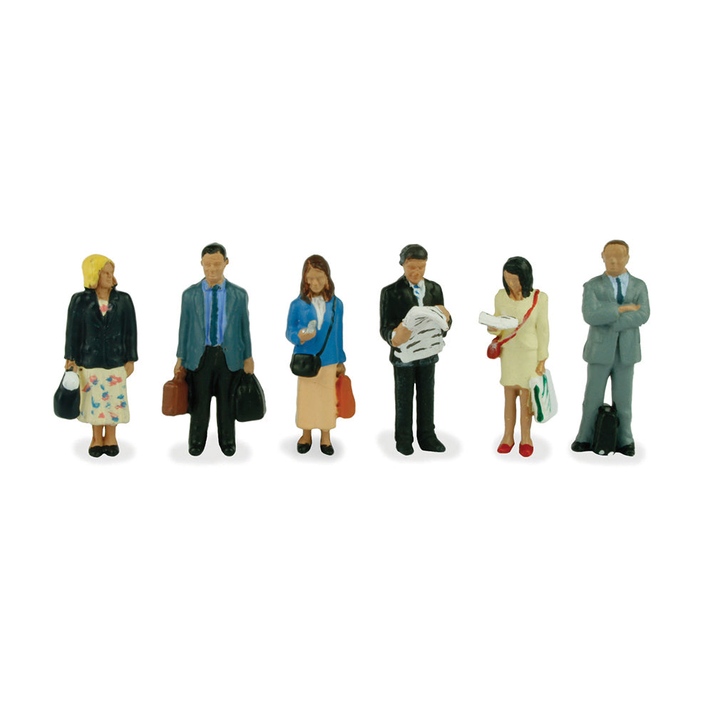 Scenecraft Station Passengers Standing 36-044