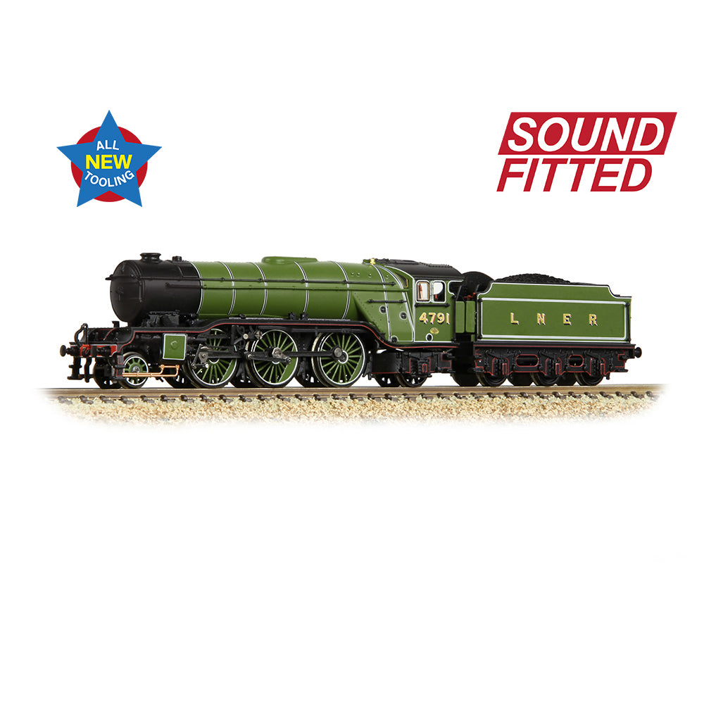 Graham Farish 372-610SF LNER V2 4791 LNER Lined Green (Original)