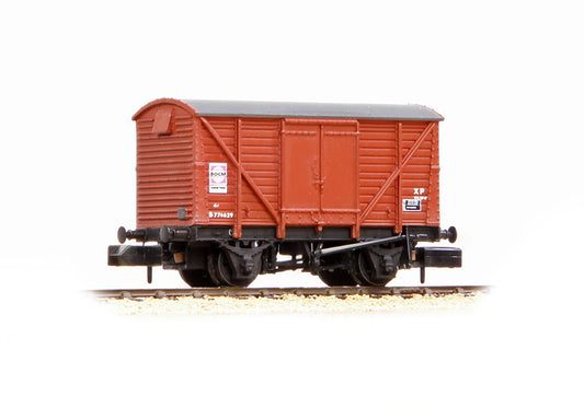 Graham Farish 377-628C BR 12T Vent. Van Ply Doors BR Bauxite BOCM Animal Feeds