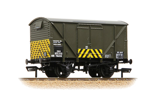 Bachmann Branchline 38-174 BR 12T Vent. Van Plywood Dept. Olive Green w/Chevrons