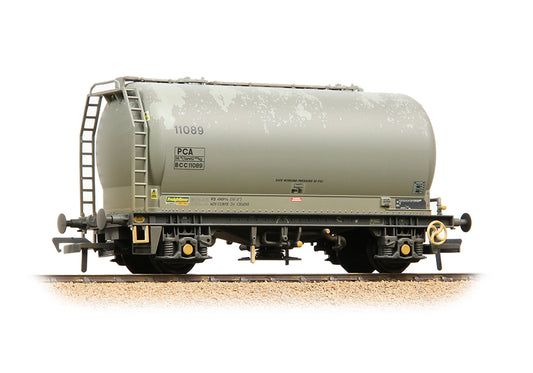 Bachmann Branchline 38-653A PCA Metalair Bulk Wagon Freightliner Heavy Weath.