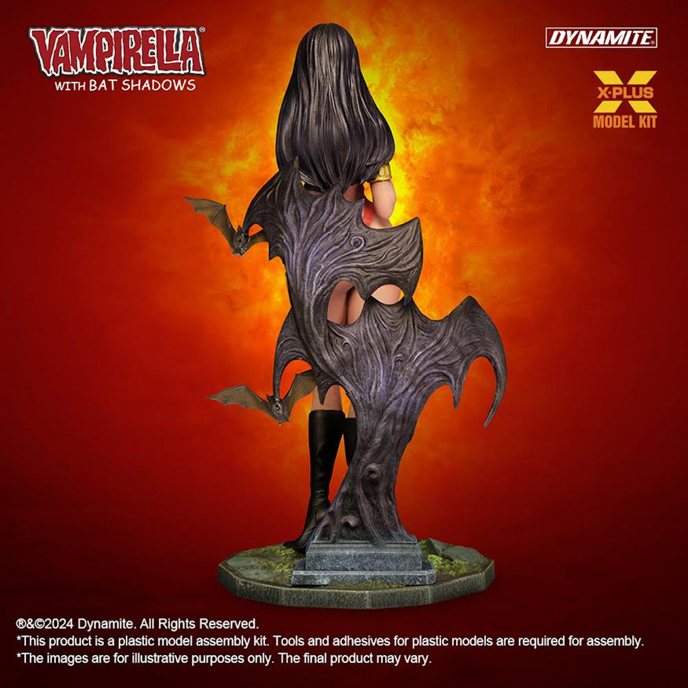 X-Plus Vampirella with Bat Shadows 1:8 Plastic Model Kit