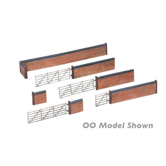 Bachmann Scenecraft 42-107 Red Brick Walls and Gates N Gauge