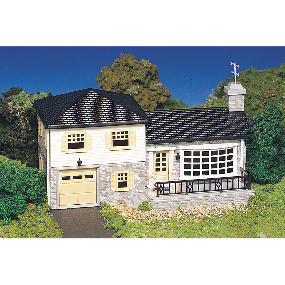 Bachmann USA Split Level House HO Gauge 45213