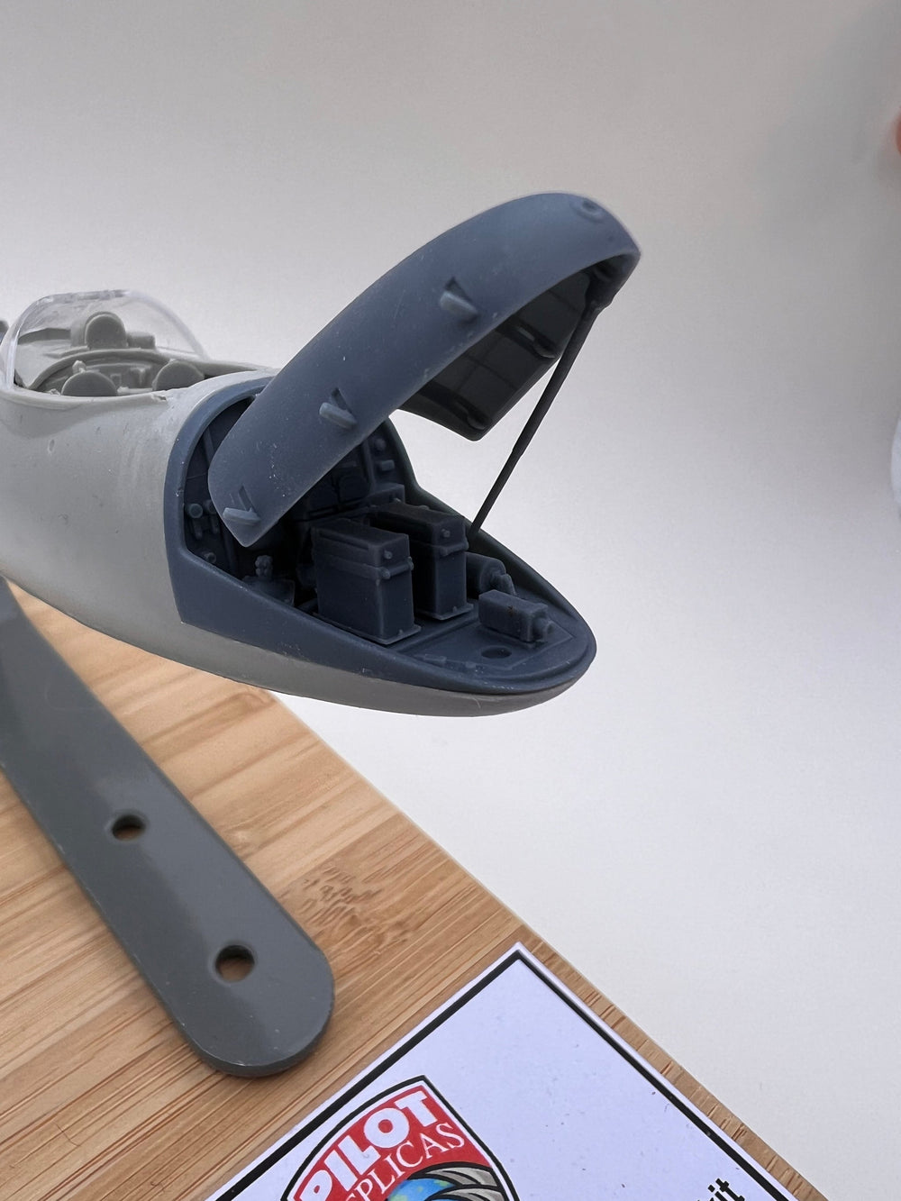 Pilot Replicas 483D006 1:48 de Havilland Vampire trainer open nose section