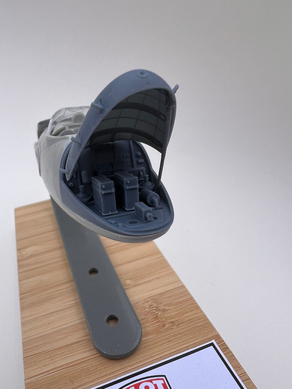 Pilot Replicas 483D006 1:48 de Havilland Vampire trainer open nose section