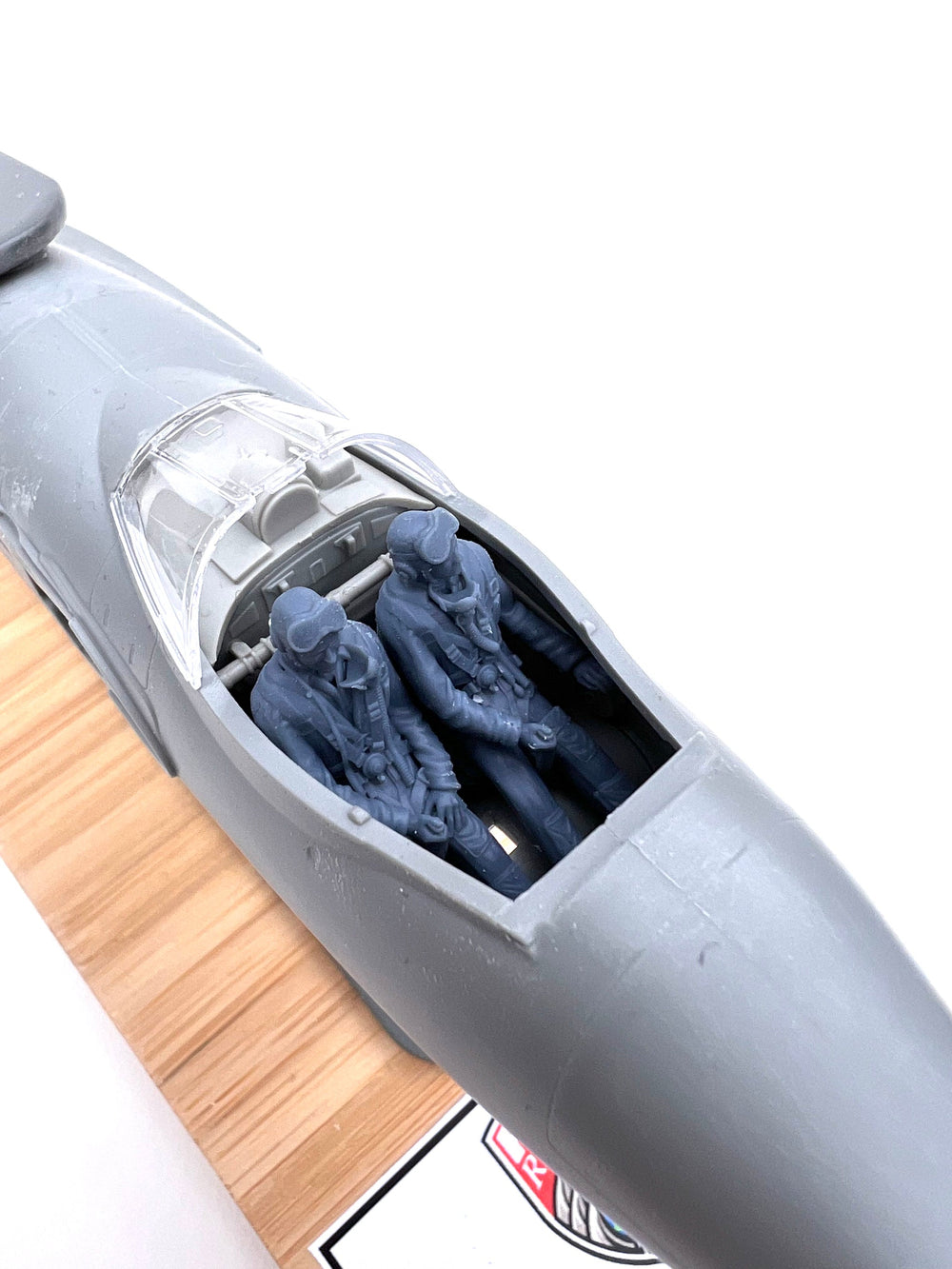 Pilot Replicas Swedish Vampire Pilots with Cloth Helmets 1:48