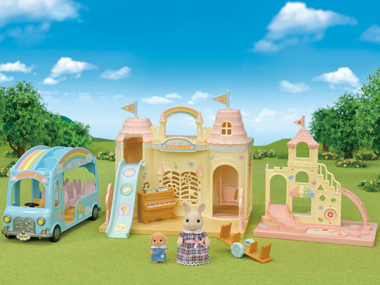 Sylvanian Families Baby Castle Nursery Gift Set w/Sunshine Nursery Bus 5670
