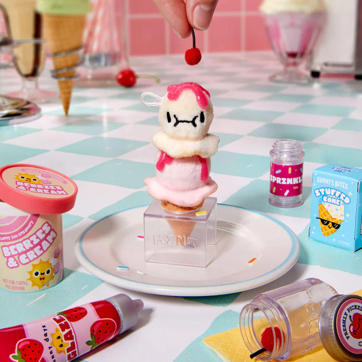 MGA's Miniverse - Make It Mini Plush Blind Ball