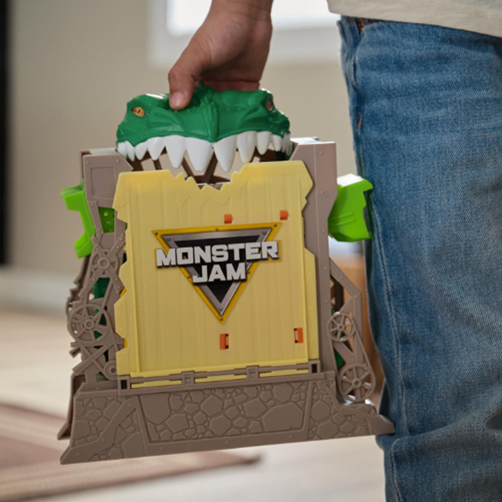 Monster Jam Dragon Dungeon of Doom Playset with 1:87 Dragon Monster Car