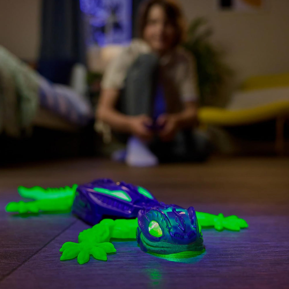 HEX BOTS Wall-Crawling Smart Gecko Glow-in-the-Dark RC Toy Age 4+