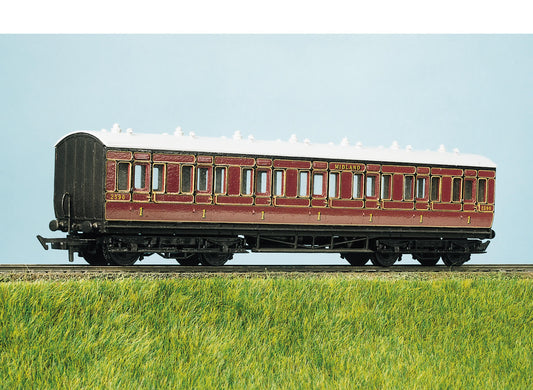 Parkside PC711 LMS 48 feet Suburban Coach Kit HO/OO Gauge