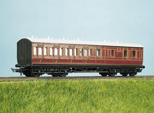Parkside PC714 LMS 48 feet Suburban Coach Kit HO/OO Gauge