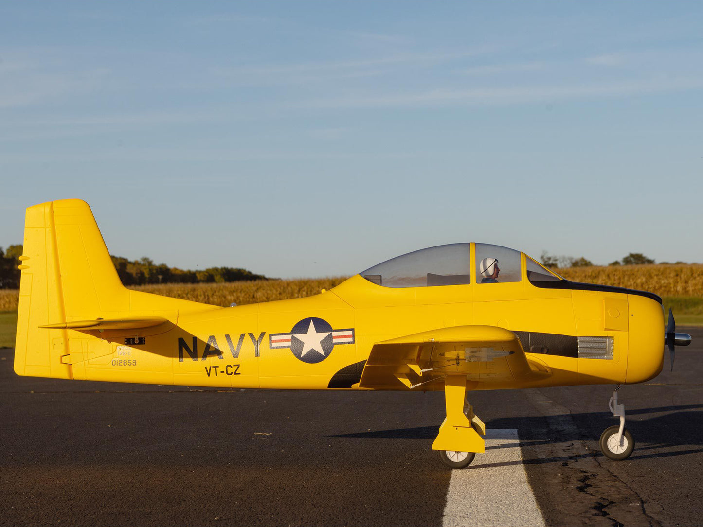 E-flite Carbon-Z T-28 Trojan 2.0m BNF Basic AS3X&SAFE Selec 6S RC Plane