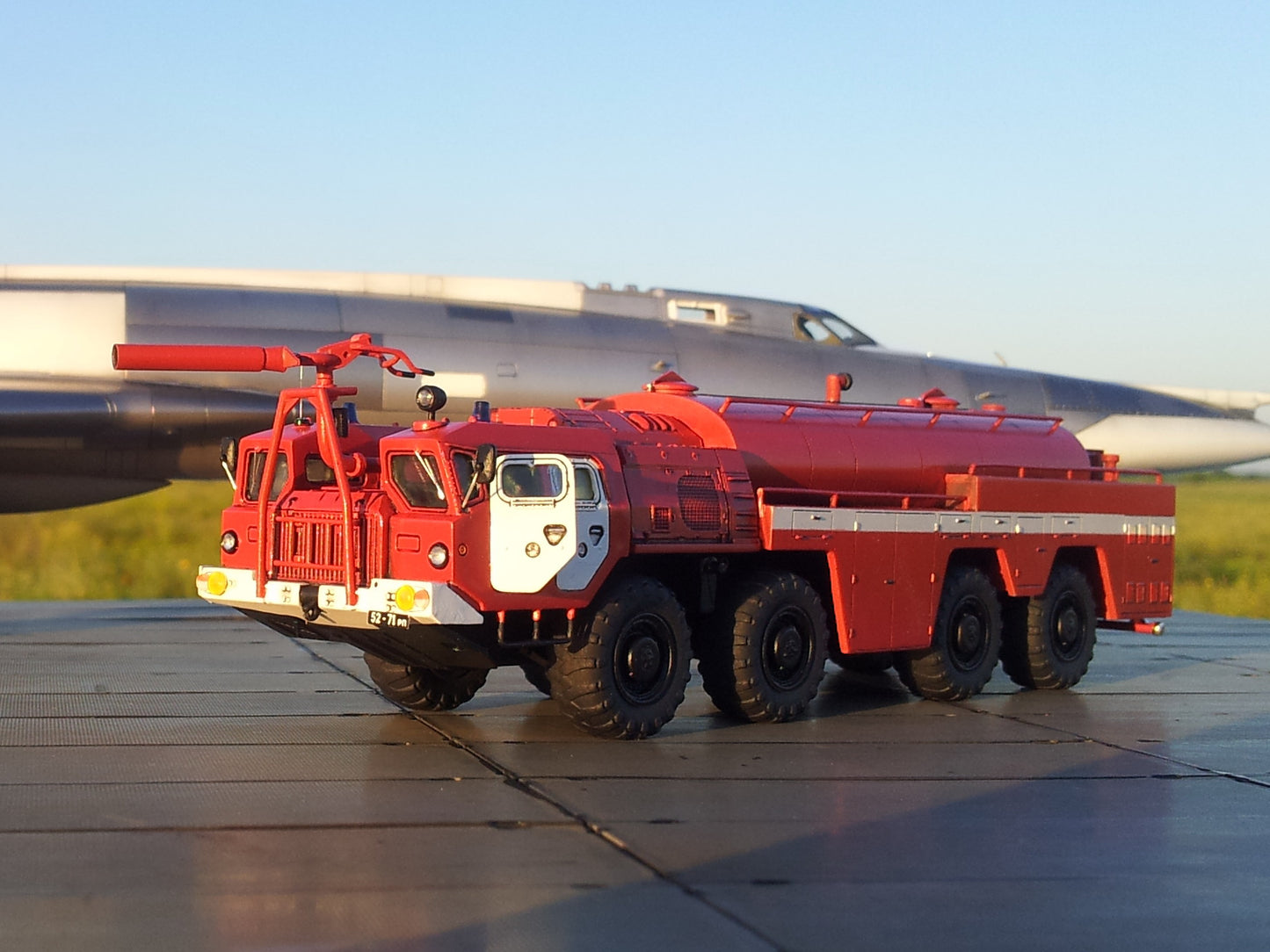 A & A Models AA-60 Firefighting Truck 192 Parts 1:72