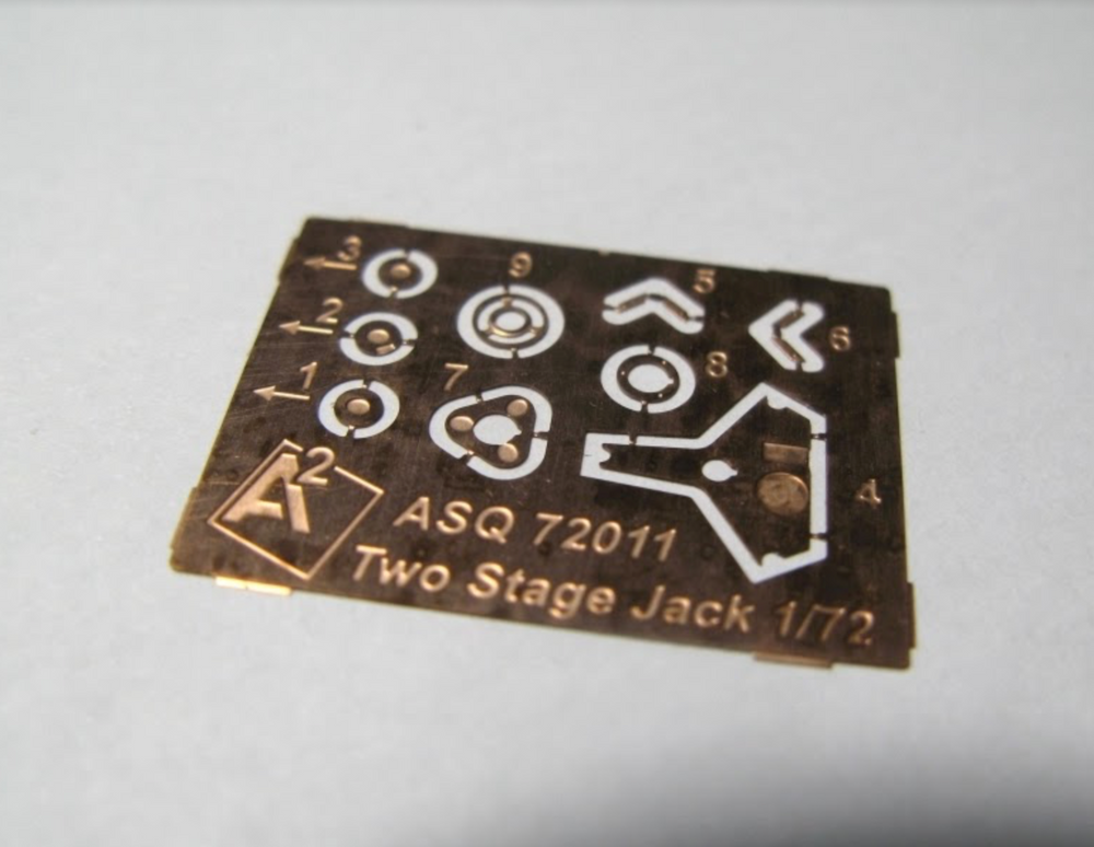 A-Squared AASQ72011 1:72 4,5 Ton Two-Stage Jack resin + photo-etched