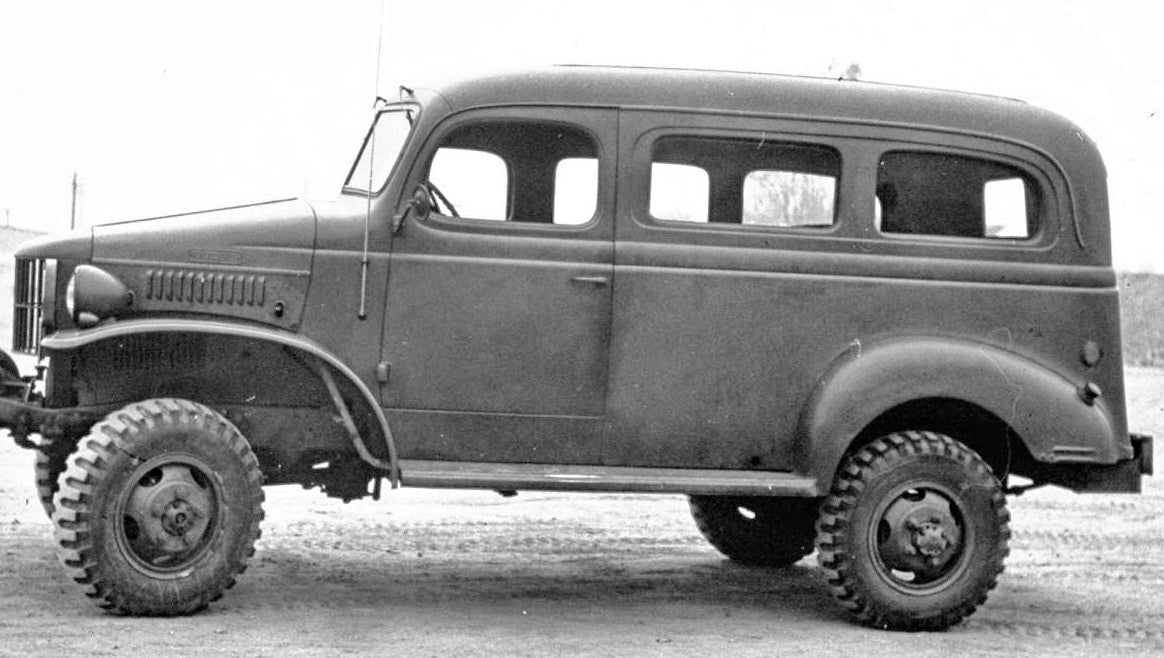 Ace ACE72597 1:72 Dodge 1/2 ton 4x4 carryall WC-17