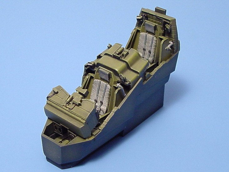 Aires AIRE4137 1:48 Bell/Boeing AH-64D Longbow Apache cockpit