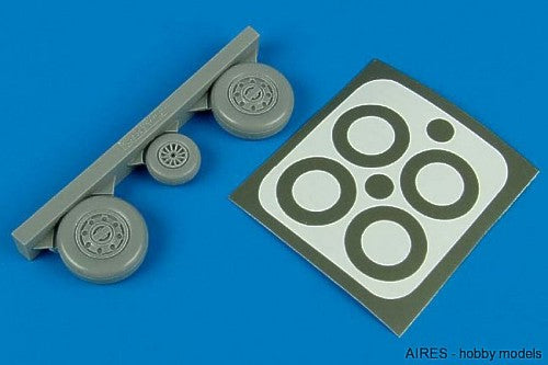 Aires AIRE4414 1:48 Republic F-105D Thunderchief wheels and paint masks