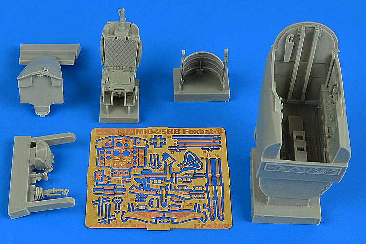 Aires AIRE4790 1:48 Mikoyan MiG-25RB Foxbat-B cockpit set