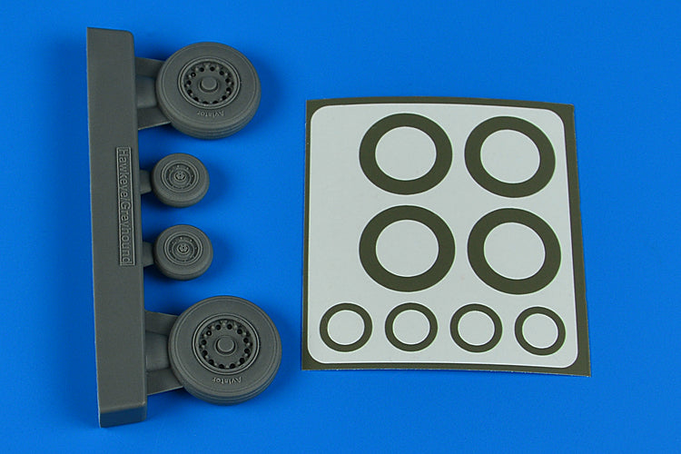 Aires AIRE4829 1:48 Grumman E-2C Hawkeye/C-2 Greyhound wheels paint masks