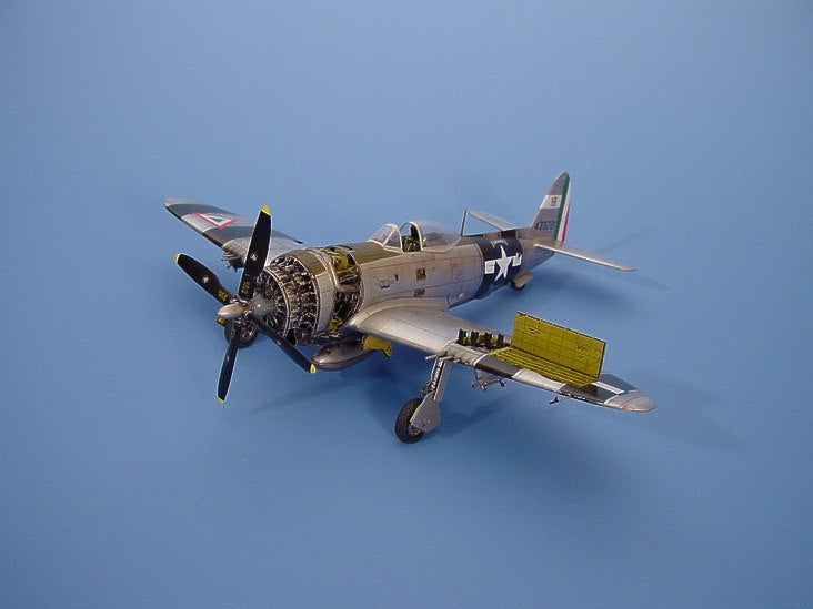 Aires AIRE7039 1:72 Republic P-47D Thunderbolt details