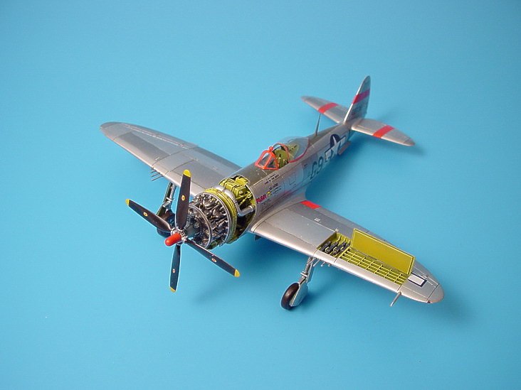 Aires AIRE7039 1:72 Republic P-47D Thunderbolt details