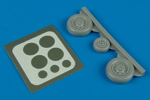 Aires AIRE7240 1:72 Republic F-105D Thunderchief wheels and paint masks