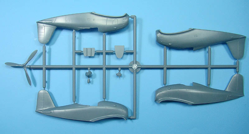 AML AML72047 1:72 Fiat G.50 Freccia over Italian Sky