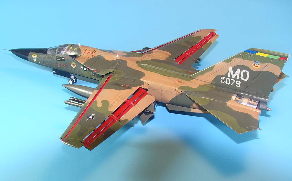 AML AMLM73040 1:72 General-Dynamics F-111A Aardvark camouflage mask