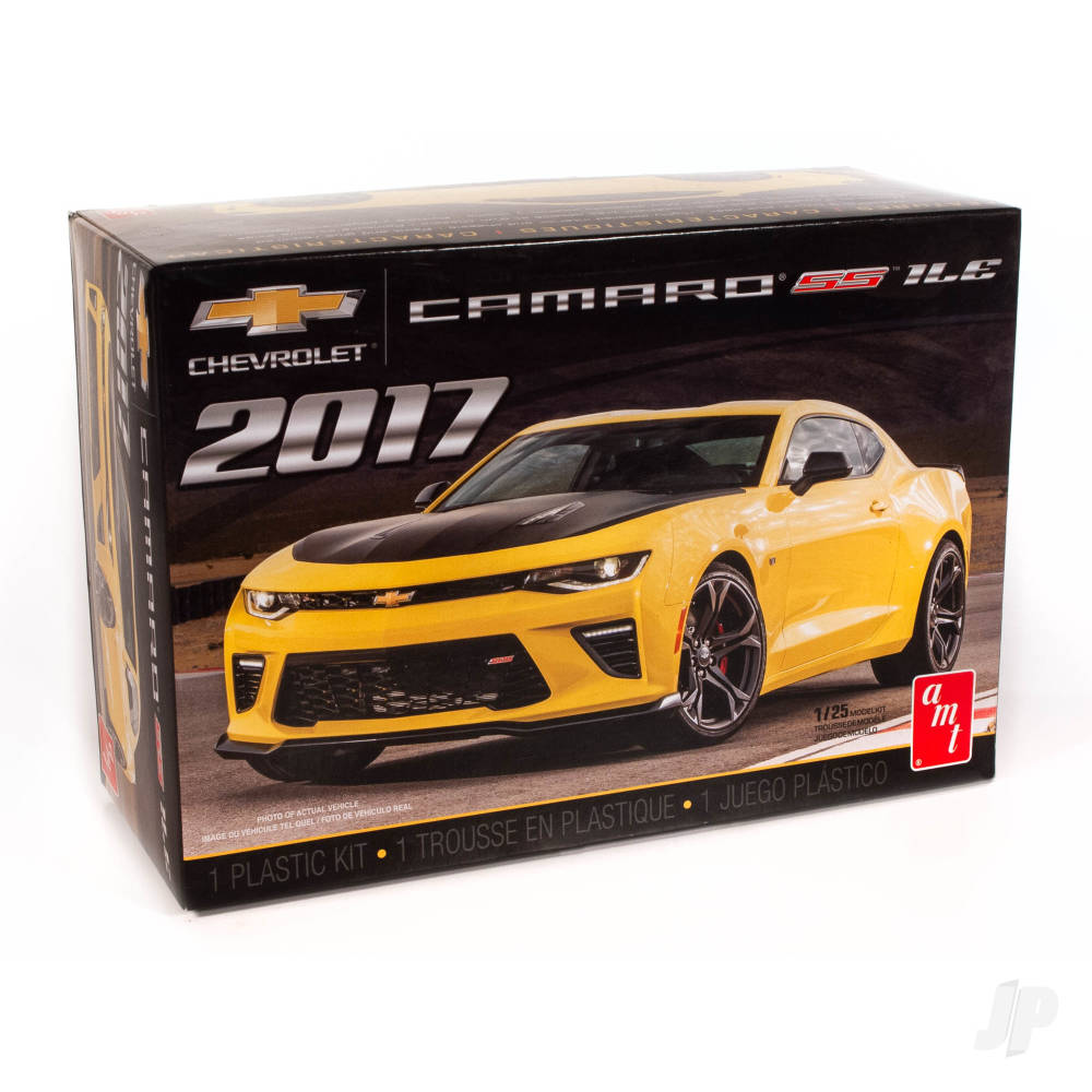 AMT 1074 2017 Chevy Camaro SS 1LE 1:25 Model Kit