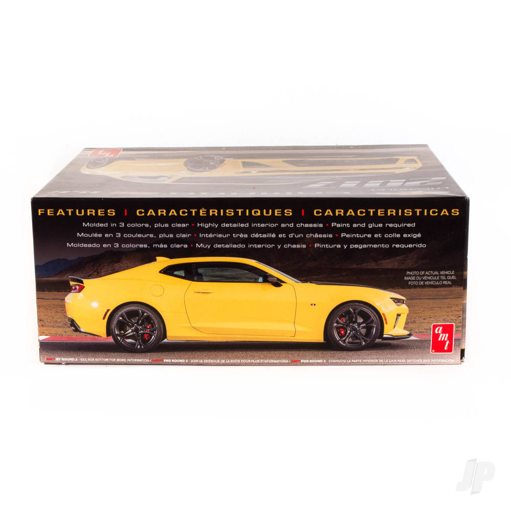 AMT 1074 2017 Chevy Camaro SS 1LE 1:25 Model Kit