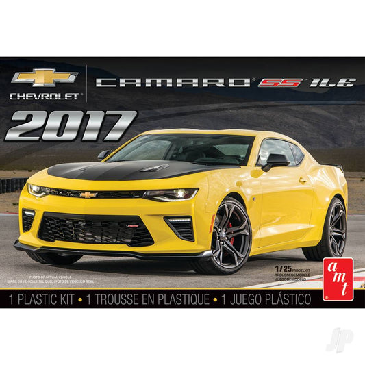 AMT 1074 2017 Chevy Camaro SS 1LE 1:25 Model Kit