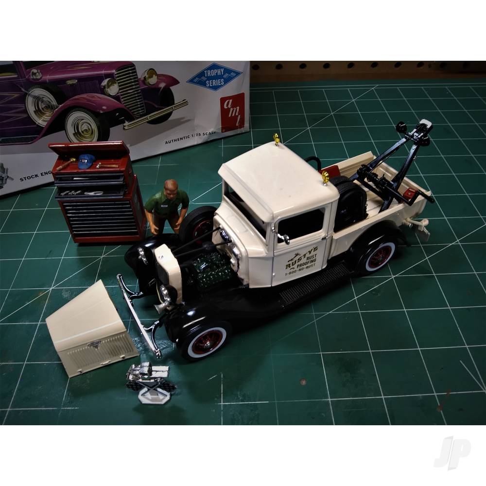 AMT 1120 1934 Ford Pickup 1:25 Model Kit