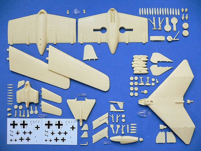 Anigrand 4008 Messerschmitt Me P.08-01 Flying-wing Bomber 1:144