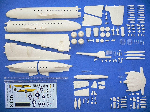 Anigrand 4017 Douglas C-74 GlobeMaster + F-84B/R-5A/XF5U-1 1:144