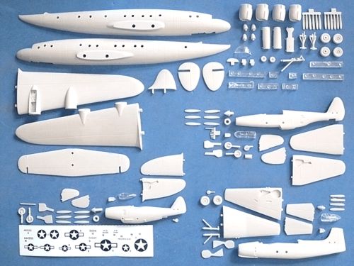 Anigrand 4069 Lockheed C-69 Constellation Troop Transport 1:144