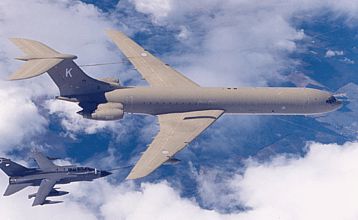Anigrand Craftswork ANIG2096 1:72 Vickers VC-10K2 in-flight refueling tanker