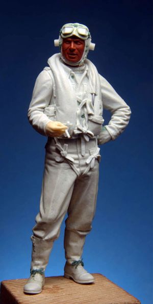 Barracuda Studios BCR24208 1:24 Hawker Typhoon Mk.Ib standing pilot figure