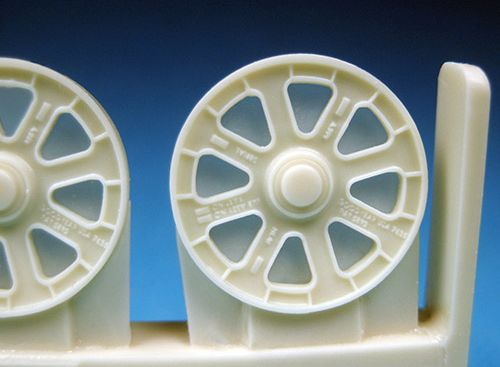 Barracuda Studios BCR32118 1:32 Vought Corsair/Grumman Hellcat Wheels